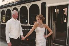 chicago_wedding_elizabeth_ashley_photography_windy_city_trolley_sneak_peek_005